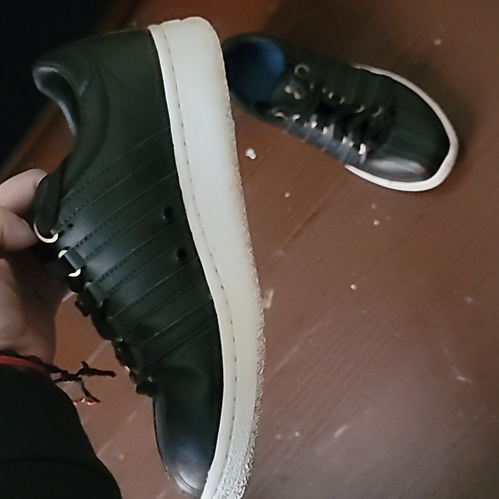 KSwiss - Picture 3 of 3